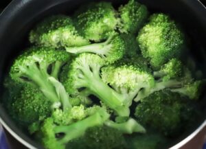 steamed broccoli